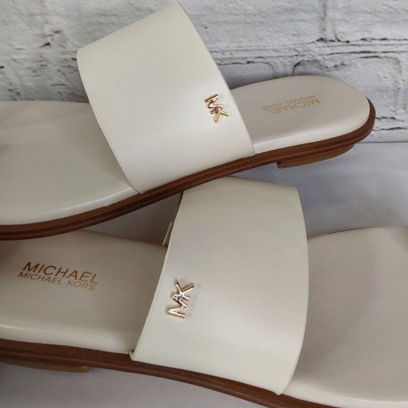 MICHAEL KORS 'AUGUST' LEATHER TOE-RING SLIP-ON SLIDE SANDALS IVORY TUSK 9 - Picture 8 of 16